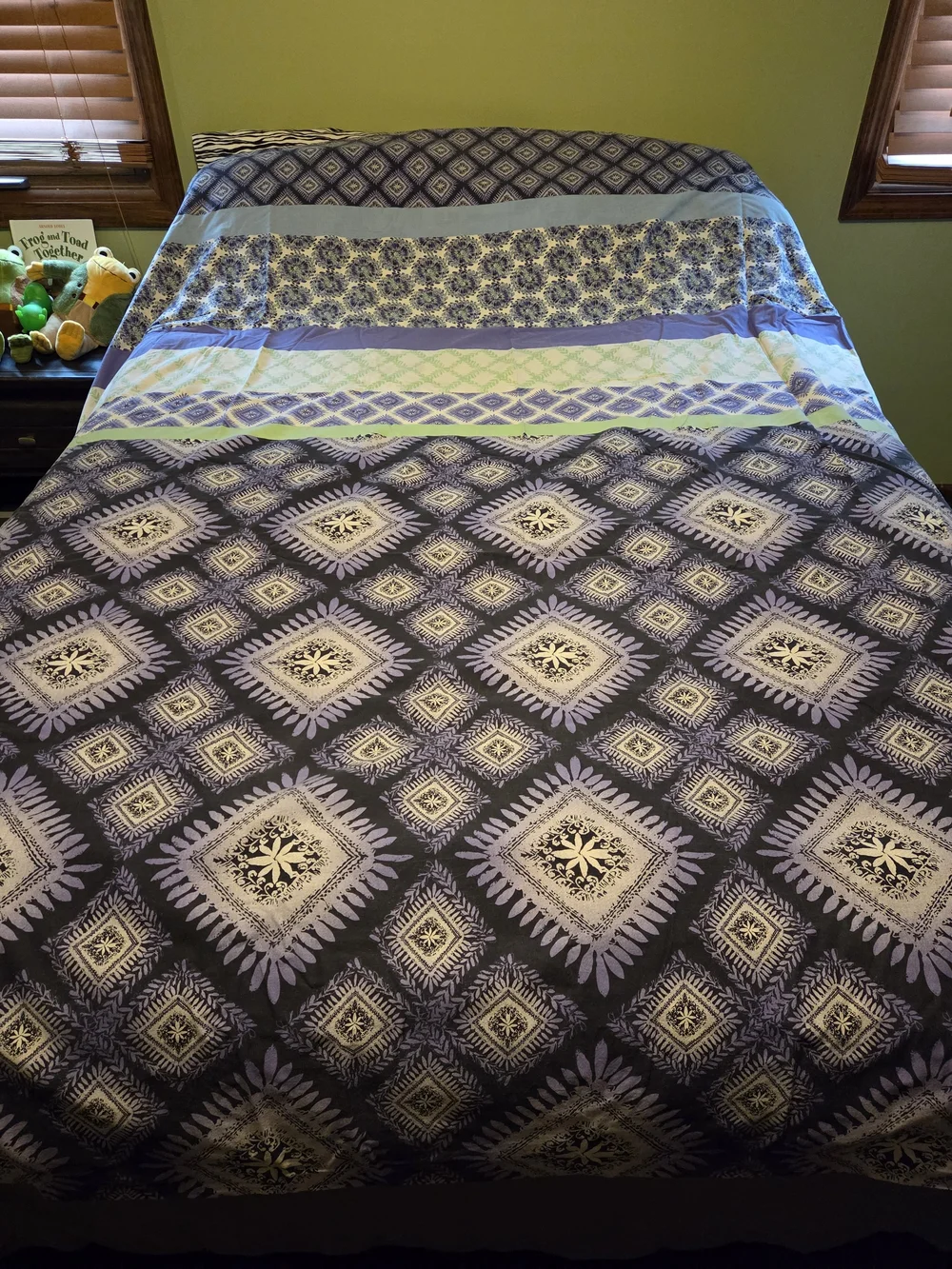 Reversible Purple Floral Medallion Duvet - Home Bedding - Queen